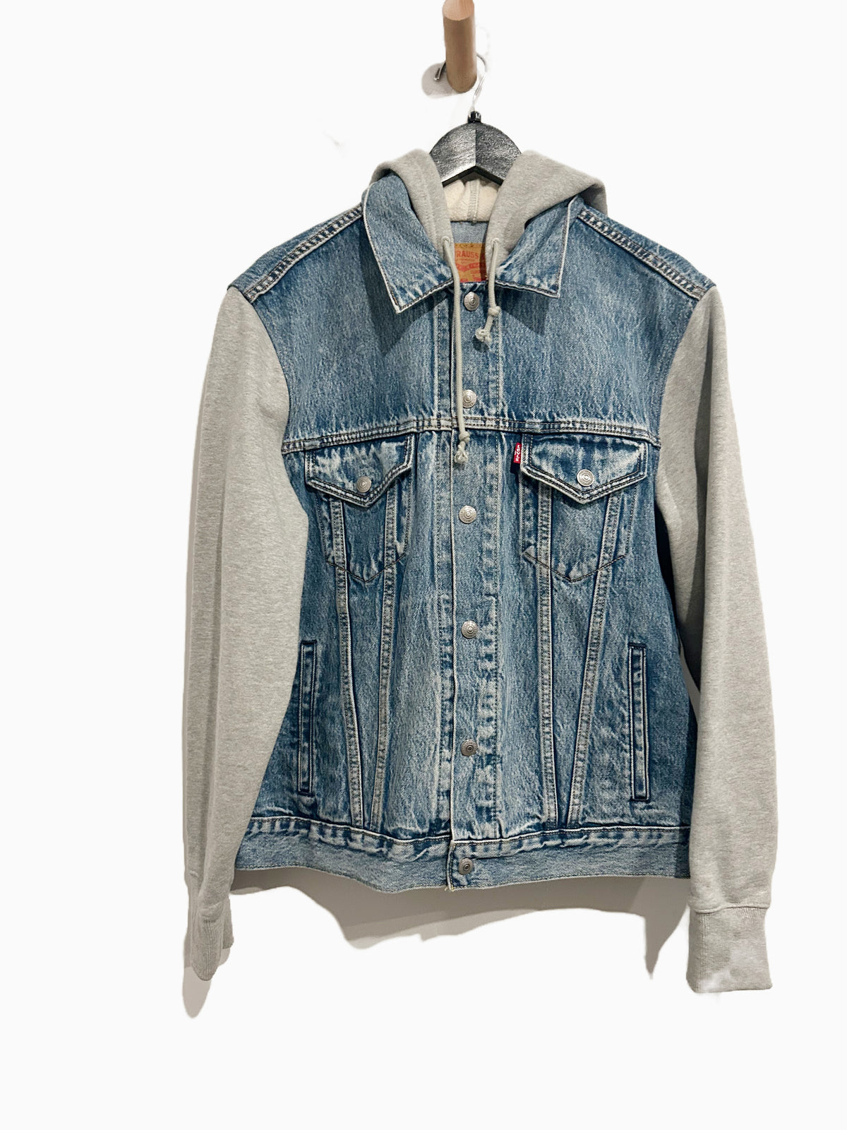 Levi’s Hybrid Hoodie Trucker Jacket in Candy Man - Medium