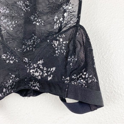Victoria’s Secret NWT Very Sexy Black Silver Shine Lace High Neck Bra Size Small