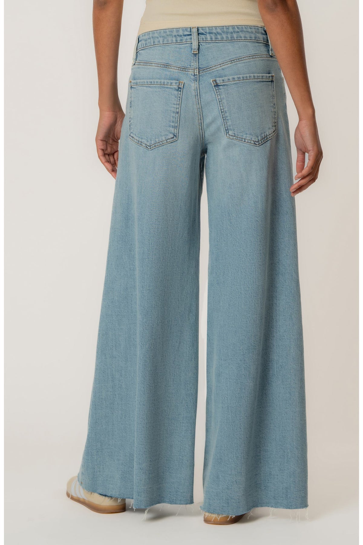Kut Blake Fab Ab Super Wide Leg Jeans - 00