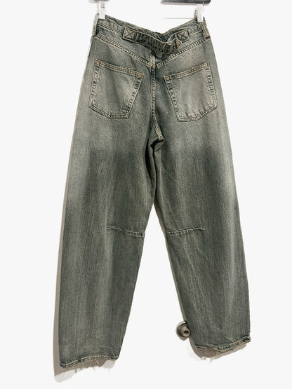 Urban Outfitters BDG Logan Buckle Baggy Barrel Jeans in Arizona - 25