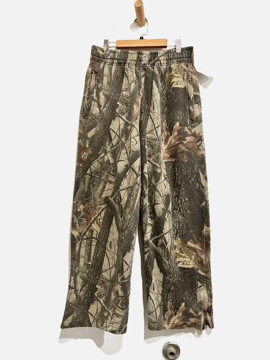 Maison Article Green Camo Graphic Sweats - Small