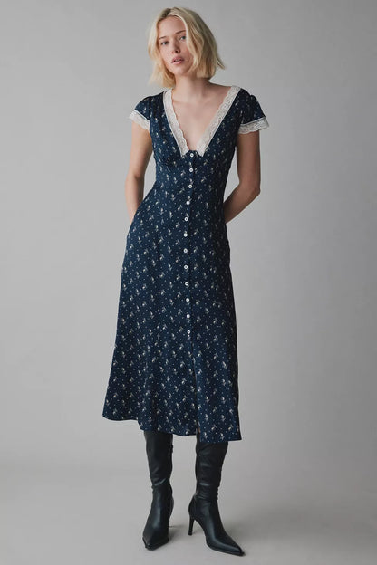 Kimchi Blue Faye Lace Trim Button-Down Midi Dress in Navy - Small