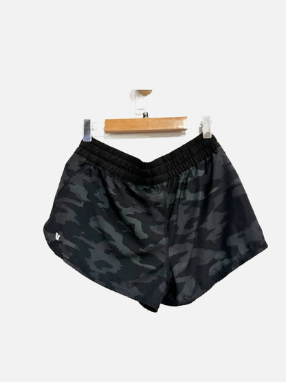Vuori Clementine Camo Shorts - Small