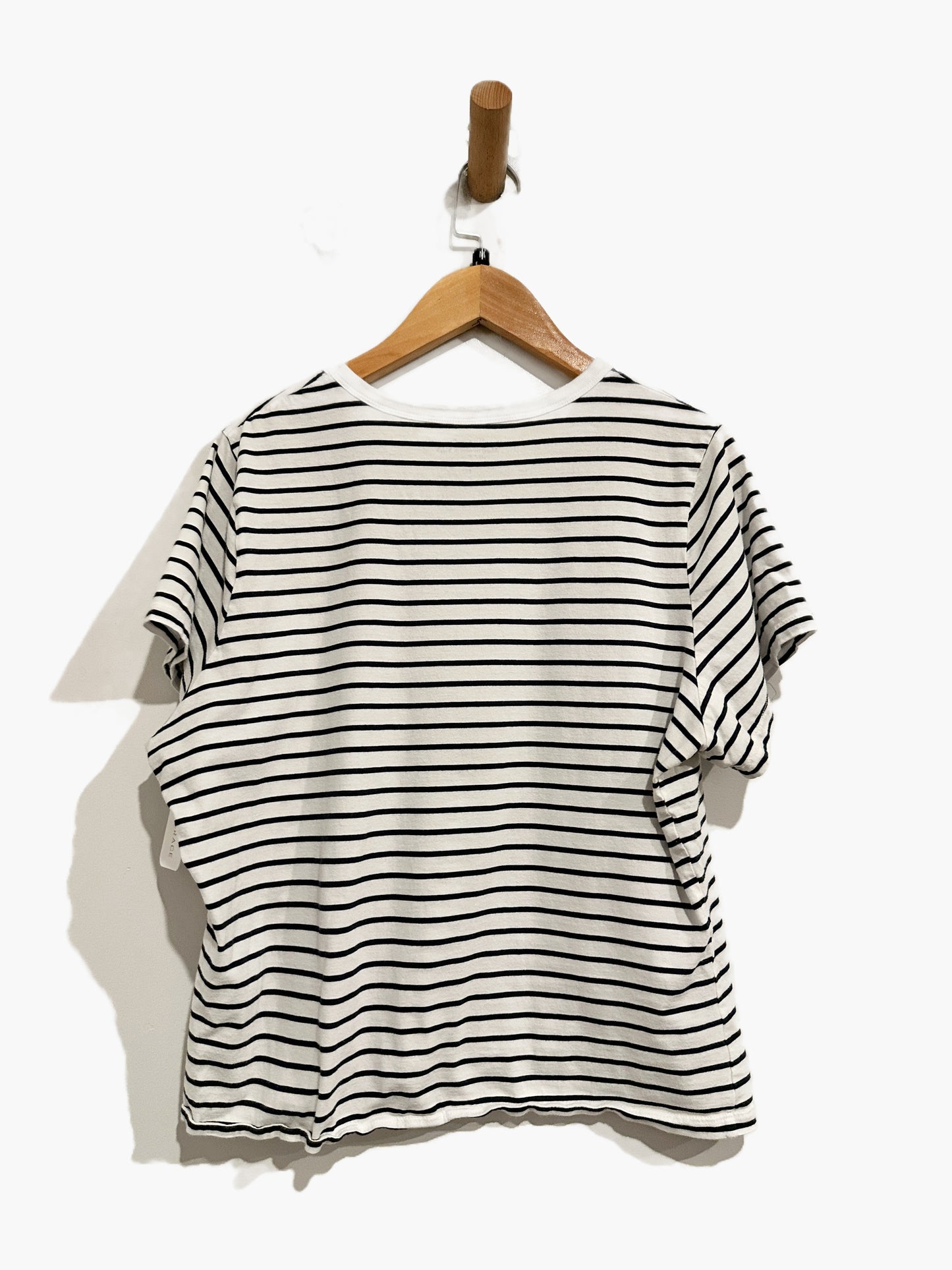 Abercrombie & Fitch Black & White Stripe Tee - Medium