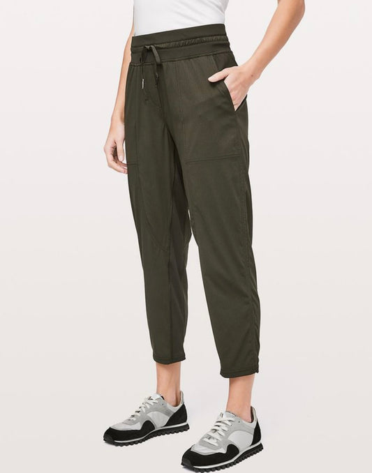 Lululemon Dance Green Cropped Pants - 8