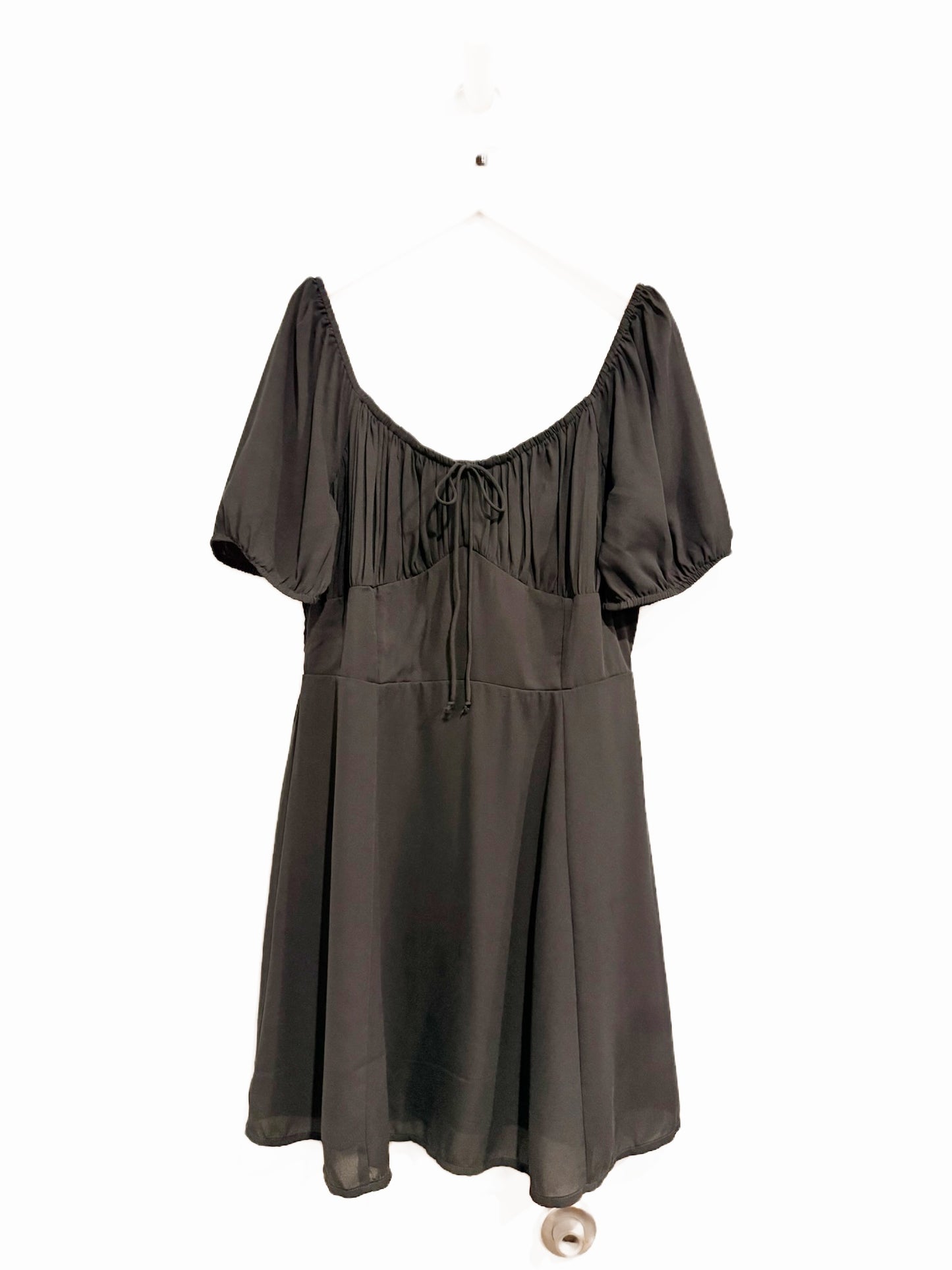American Eagle Puff-Sleeve Ruched Mini Dress in Black - Large