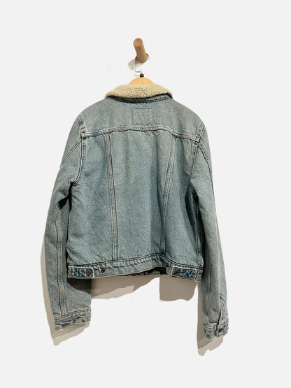 Levi’s Sherpa Lined Trucker Jacket - Large