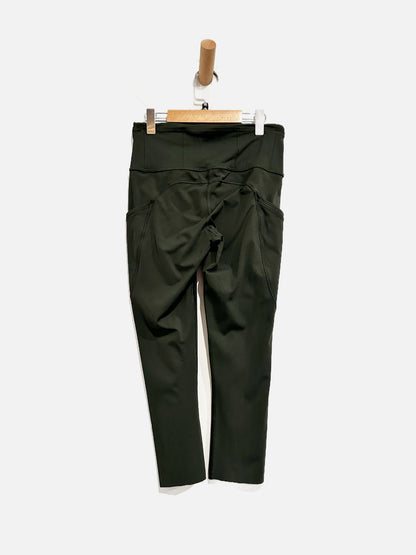 Lululemon Fast & Free Crop II *Nulux 19"
In Evergreen - 4