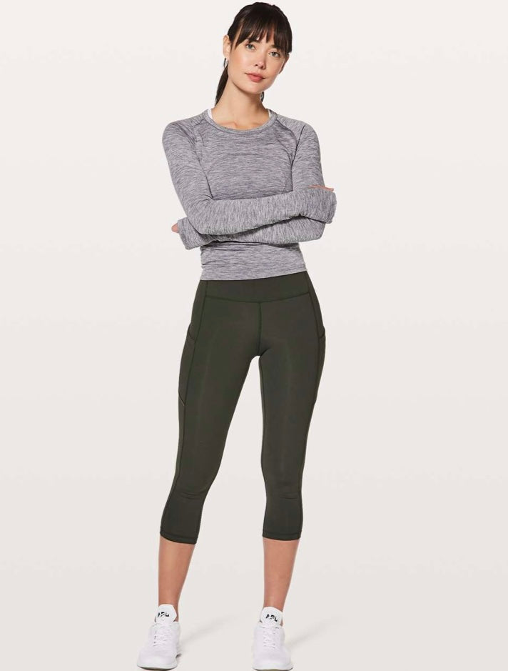 Lululemon Speed Up Crop 21" in
Evergreen - 4