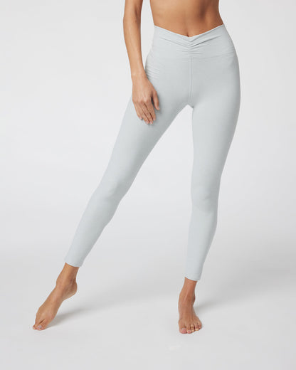 Vuori Elevation Ruched Legging in Sky Grey Heather - Small