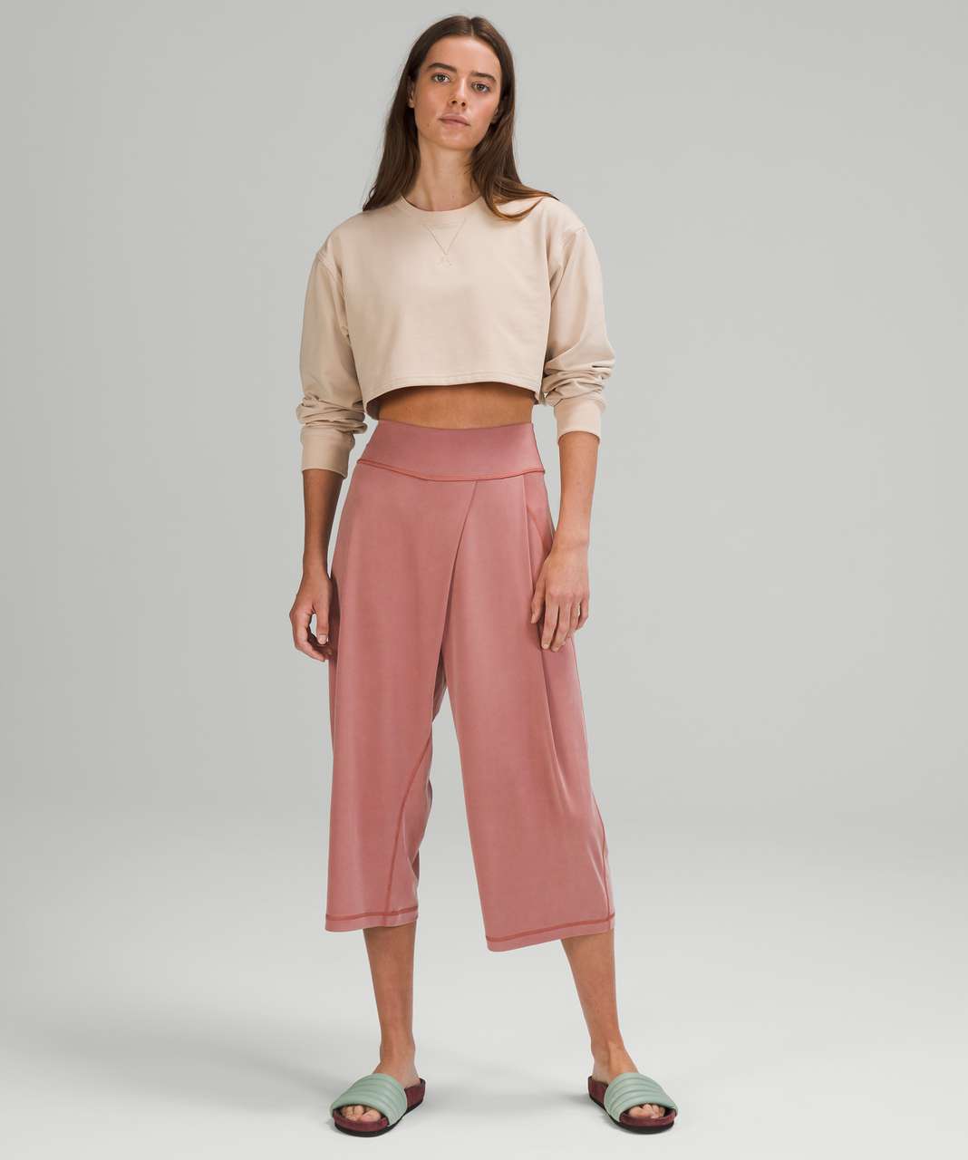 Lululemon NWT Wide Leg HR Pull On Crop Pants in Spiced Chai- 12