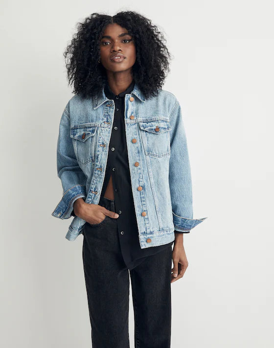 Madewell The Oversized Trucker Jean Jacket in Kelson Wash - XS