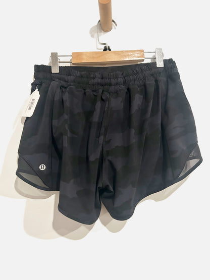 Lululemon Hotty Hot Short 4" in Camo Deep Coal - 10