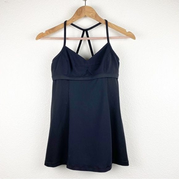 Lululemon Bend & Flow Tank in Black Size 4