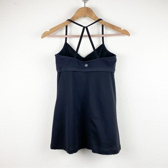 Lululemon Bend & Flow Tank in Black Size 4