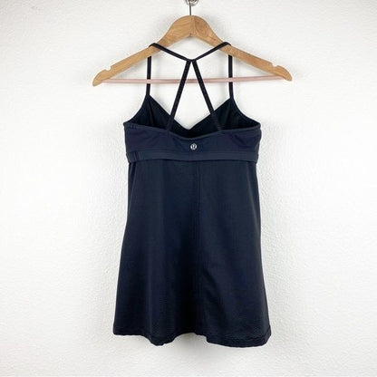 Lululemon Bend & Flow Tank in Black Size 4