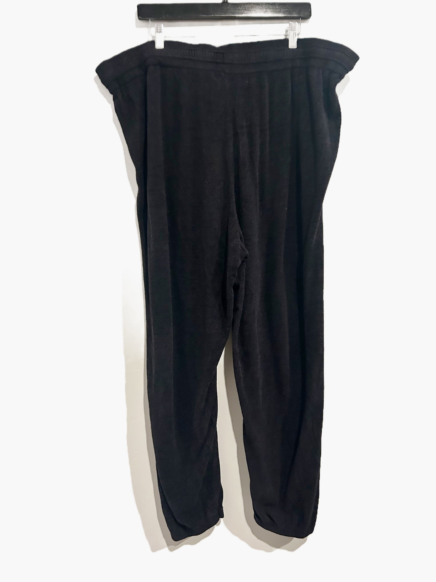 Barefoot Dreams CozyChic Ultra Lite Jogger in Black - 3X