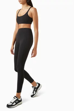 Vuori Studio Pocket Legging in Black - Medium