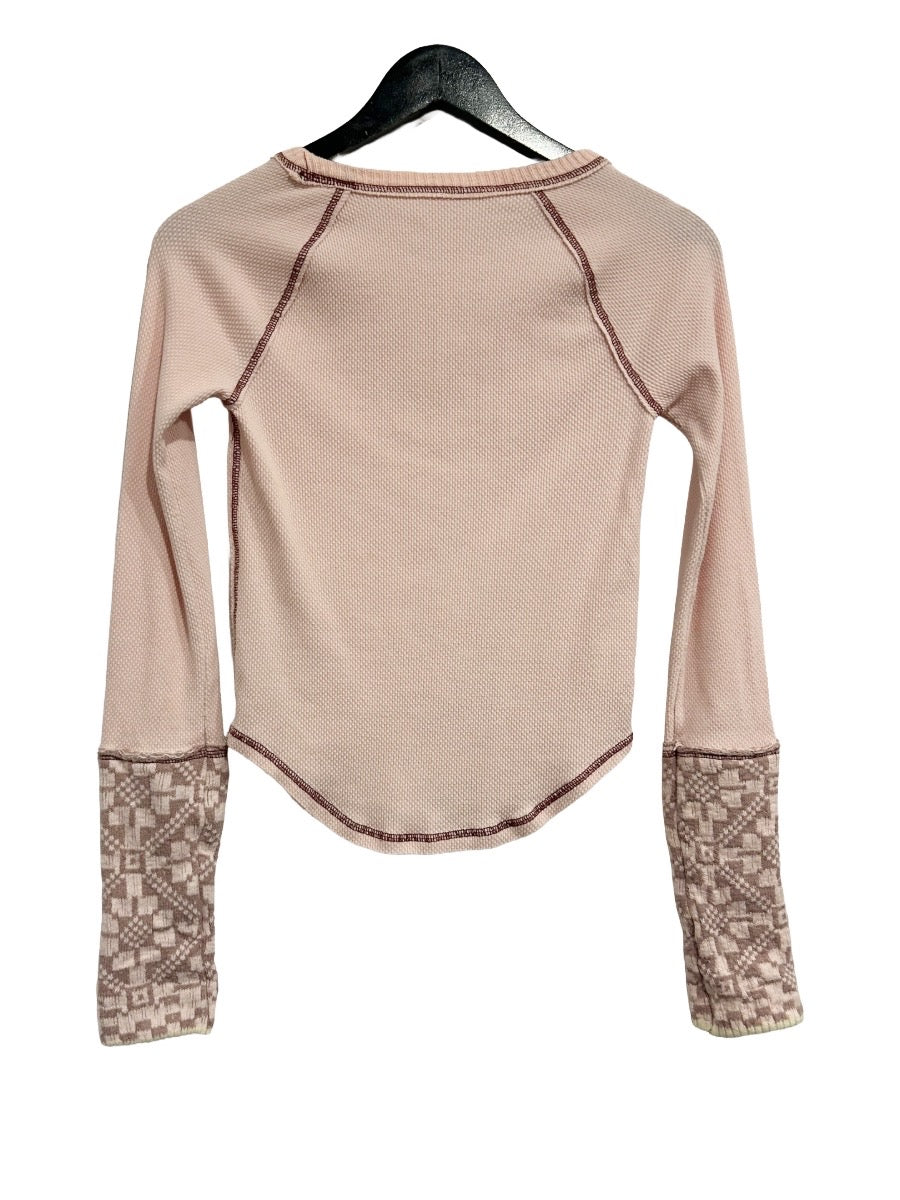 Free People She’s Reversible Cuff Thermal in Dreamt Kiss - Small