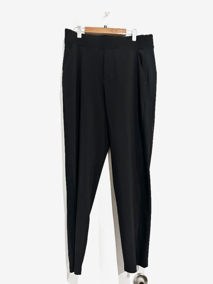 Athleta Brooklyn Mid Rise Ankle Pant in Black - 8