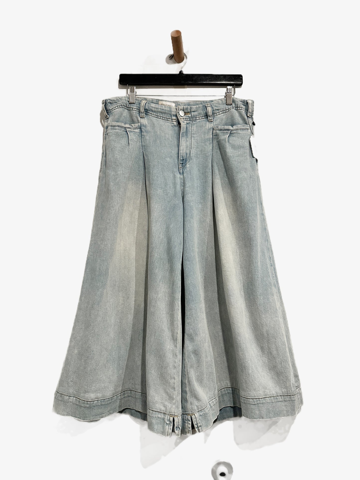 Anthropologie Pilcro High Rise Crop Wide Leg Pleated Jeans - 29