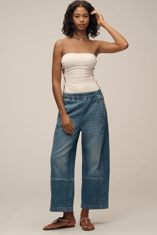 Anthropologie Pilcro Izzie Relaxed Pull-On Barrel Jeans in Palms Wash - Large