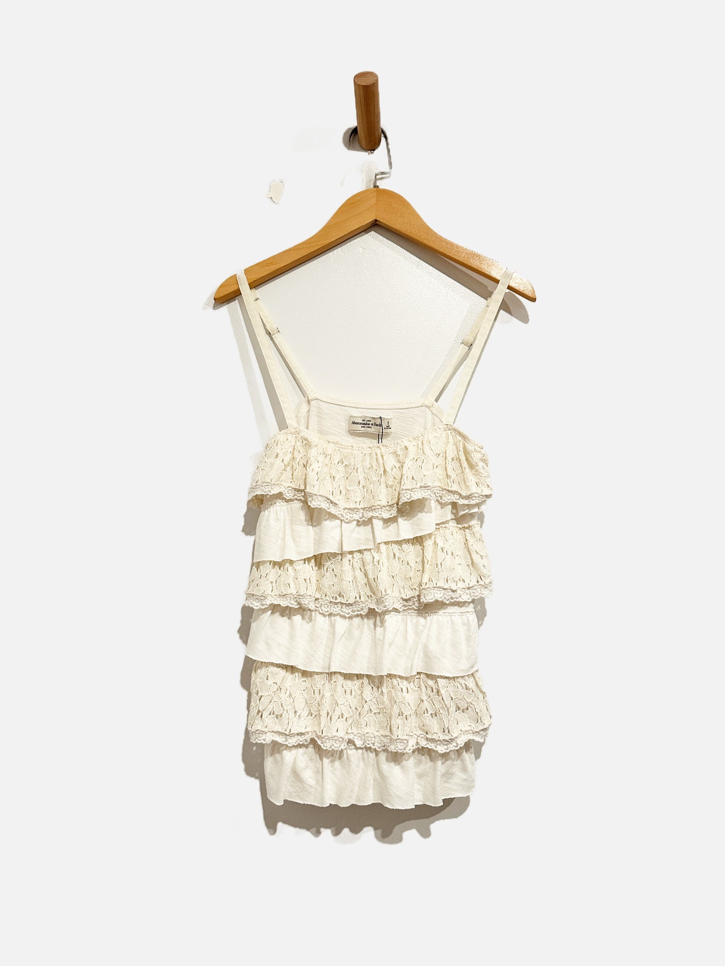 Abercrombie & Fitch Y2K white Ruffle Tank - Small