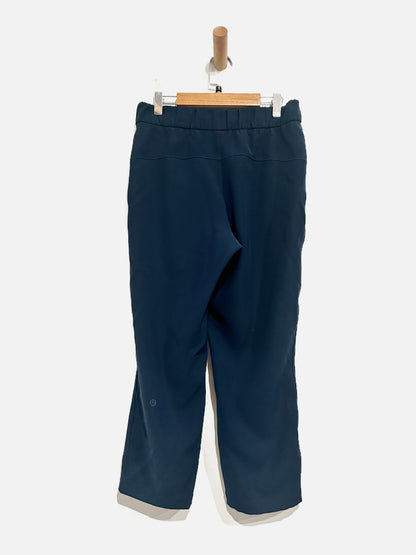 Lululemon On The Fly Crop *Woven 23"
In True Navy - 4
