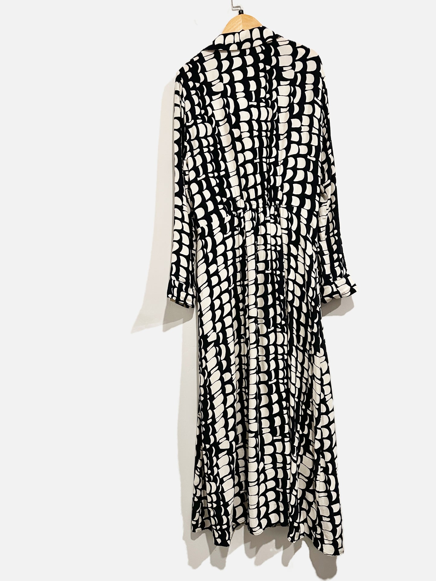 Zara Black/White Pattern Dress - Small