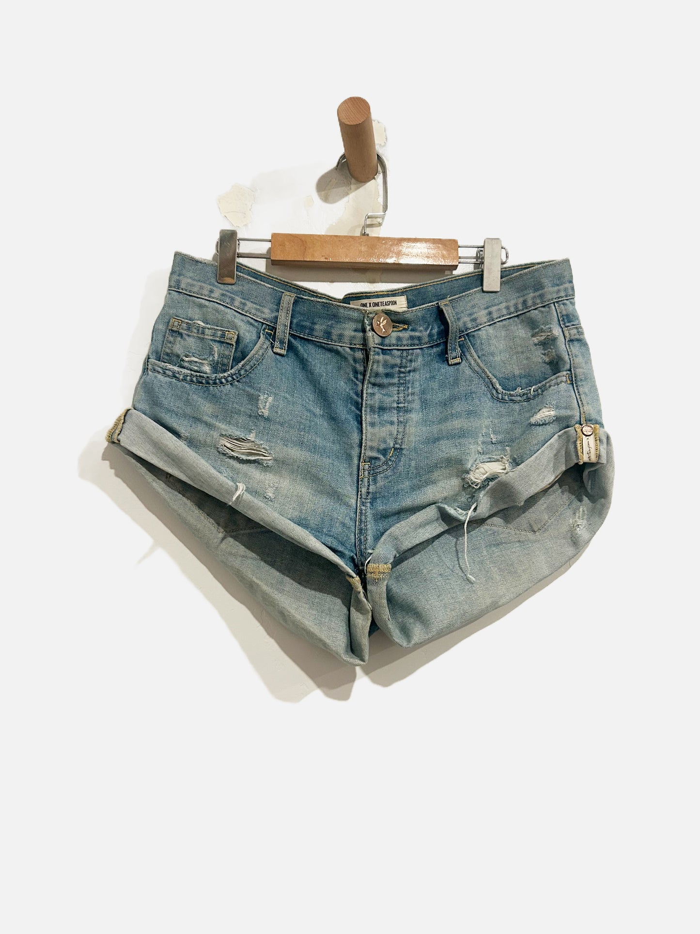 One x One Teaspoon Bandits Low Rise Distressed Shorts - 25