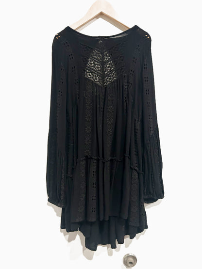 Free People Kiss Kiss Lace Inset Tunic in Black - Small