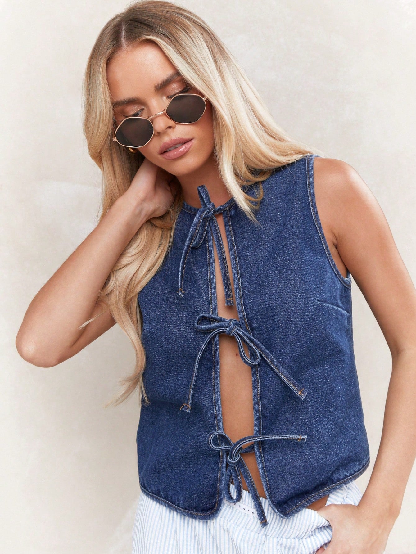 Missguided Tie Detail Open-Front Denim Sleeveless Top - Large