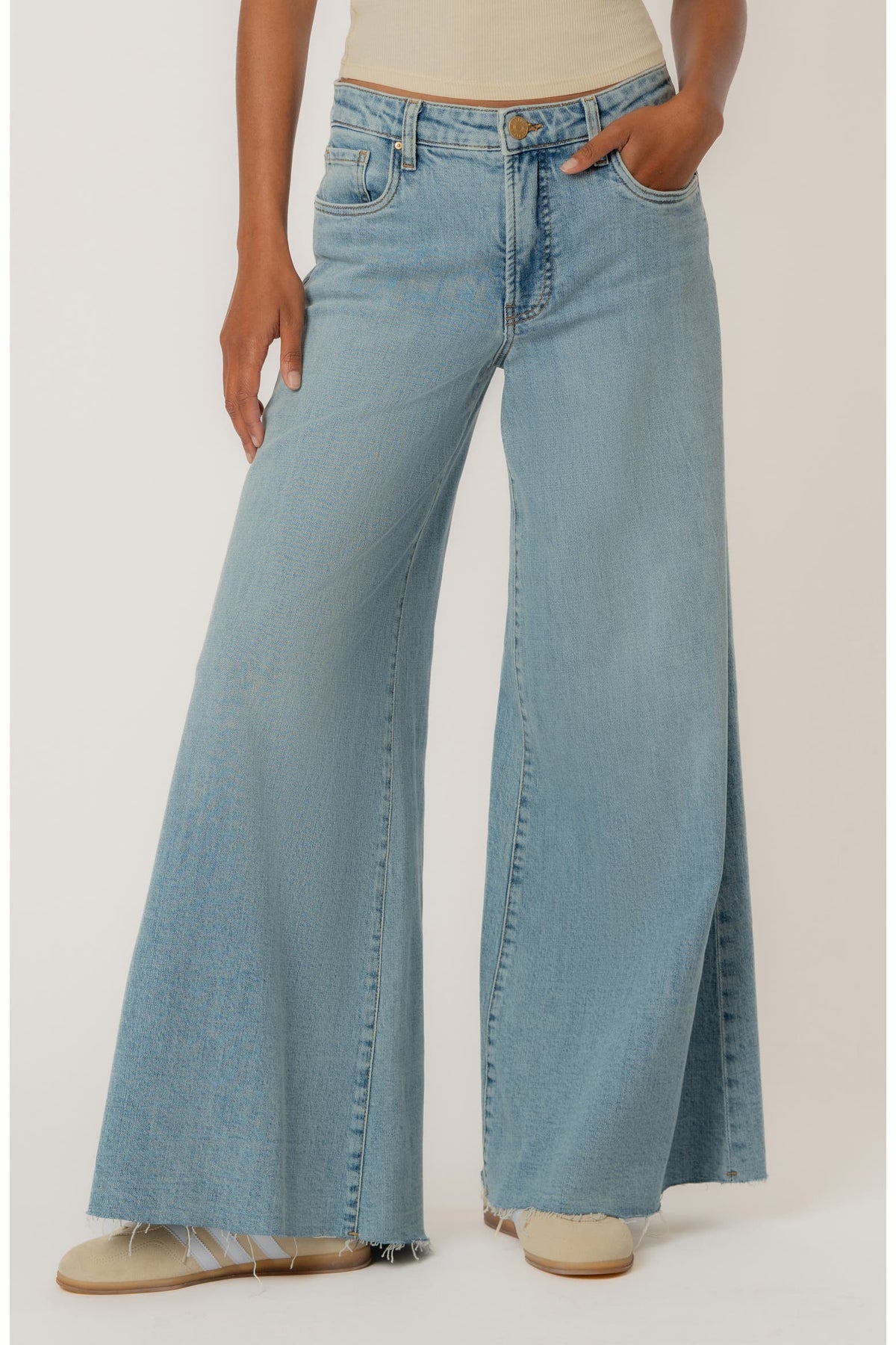 Kut Blake Fab Ab Super Wide Leg Jeans - 00