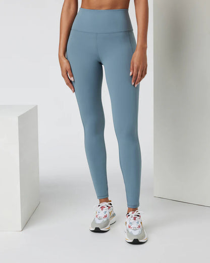 Vuori Studio Pocket Leggings in Light Blue - Small