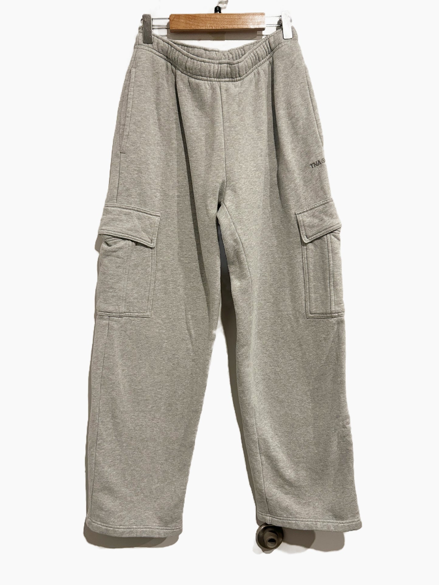Aritzia Cozy Sweatfleece Mega Cargo Sweatpant in Heather Chrome - Small