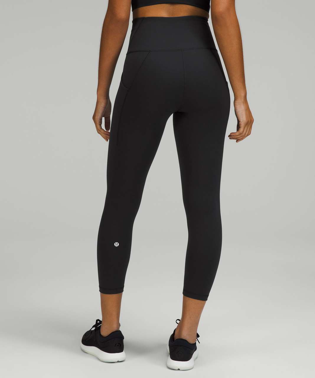 Lululemon Wunder Train High-Rise Crop with Pockets 23" in Black - 4