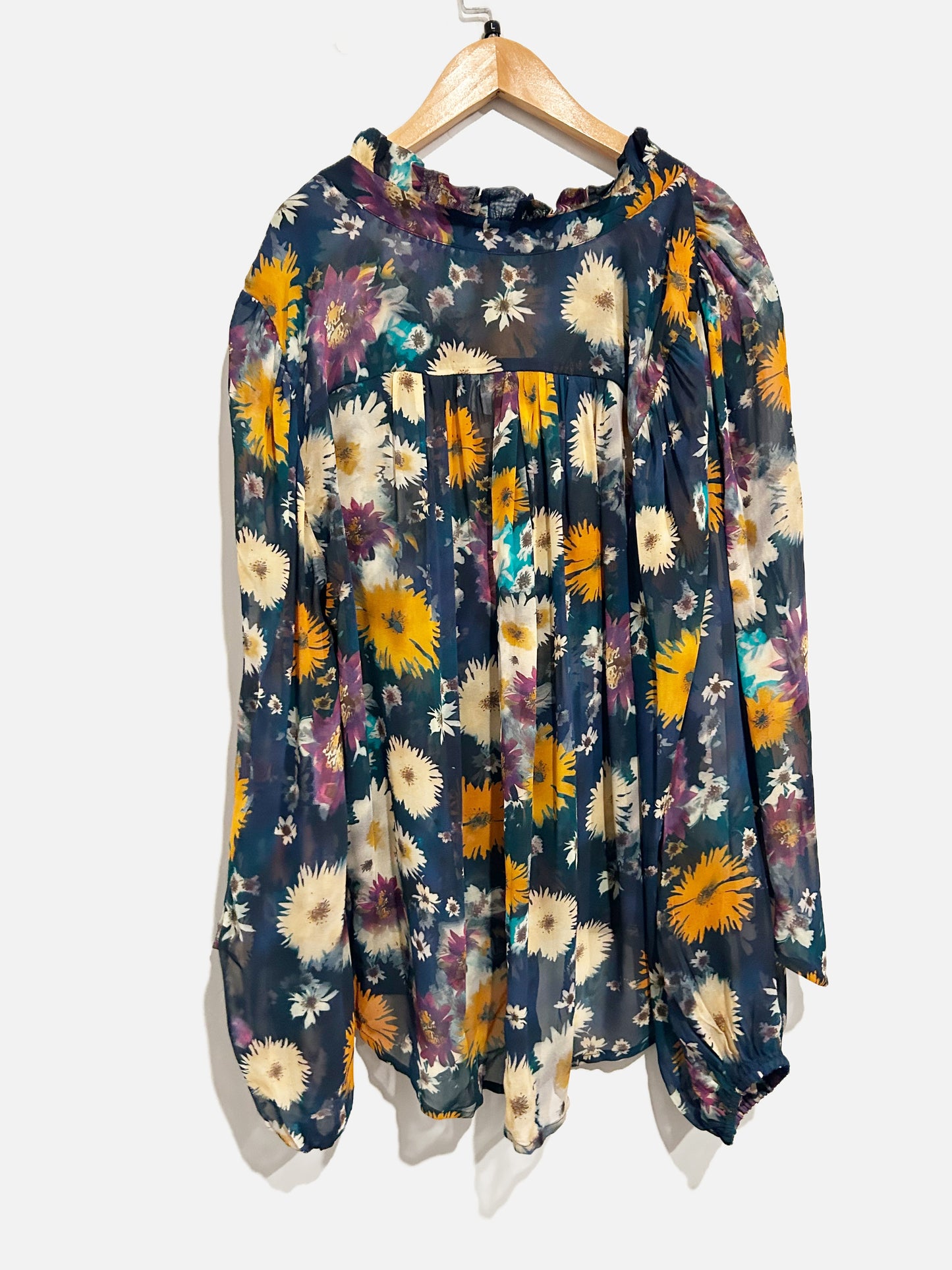 Anthropologie NWT The Estella Navy Floral Sheer Blouse - Large