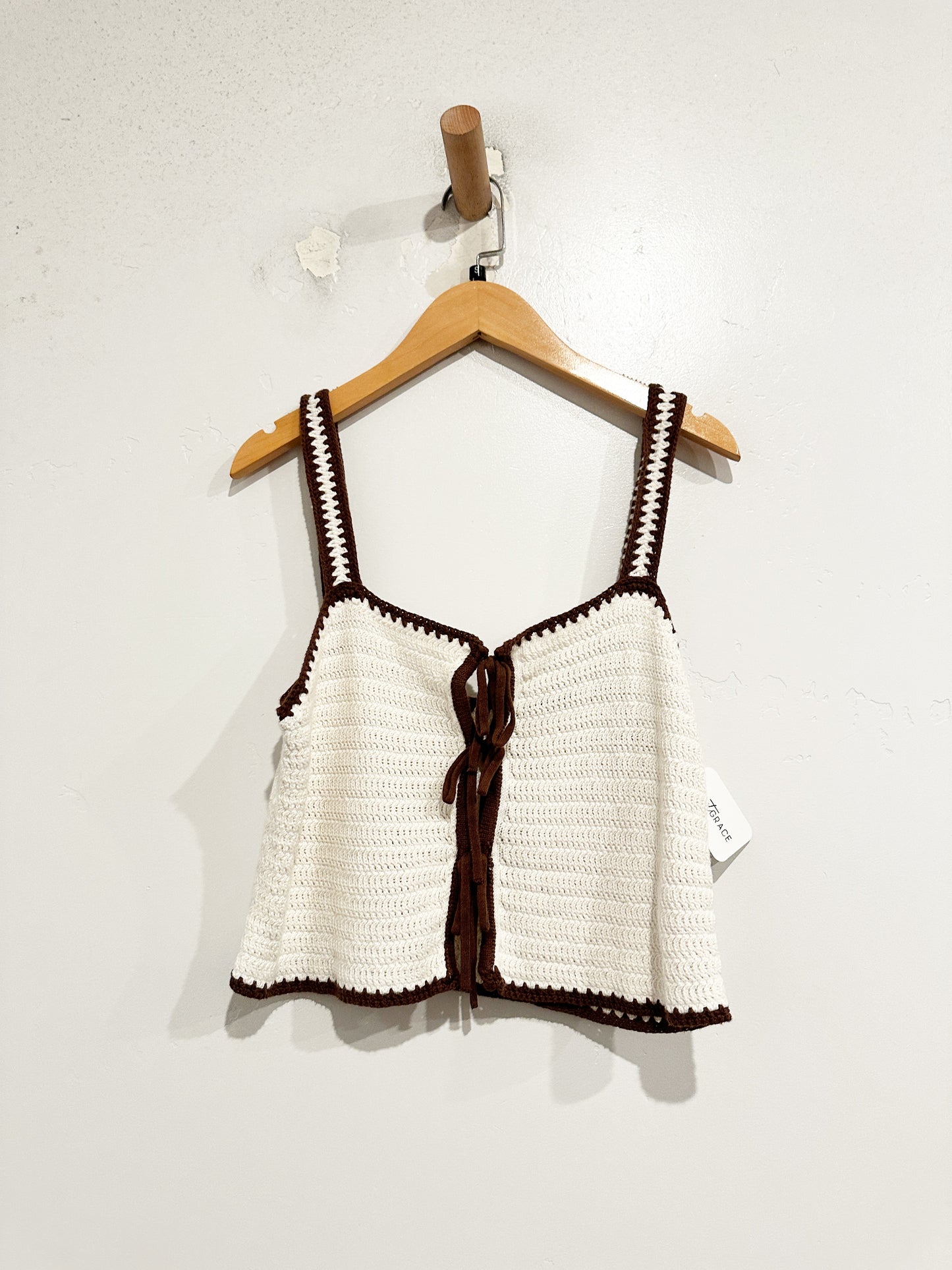 Abercrombie & Fitch Crochet-Style Tie-Front Tank in Cream - Small