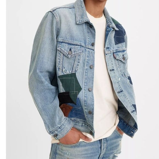 Levi's NWT Vintage Fit Relaxed Trucker Jacket With Patches Size Small