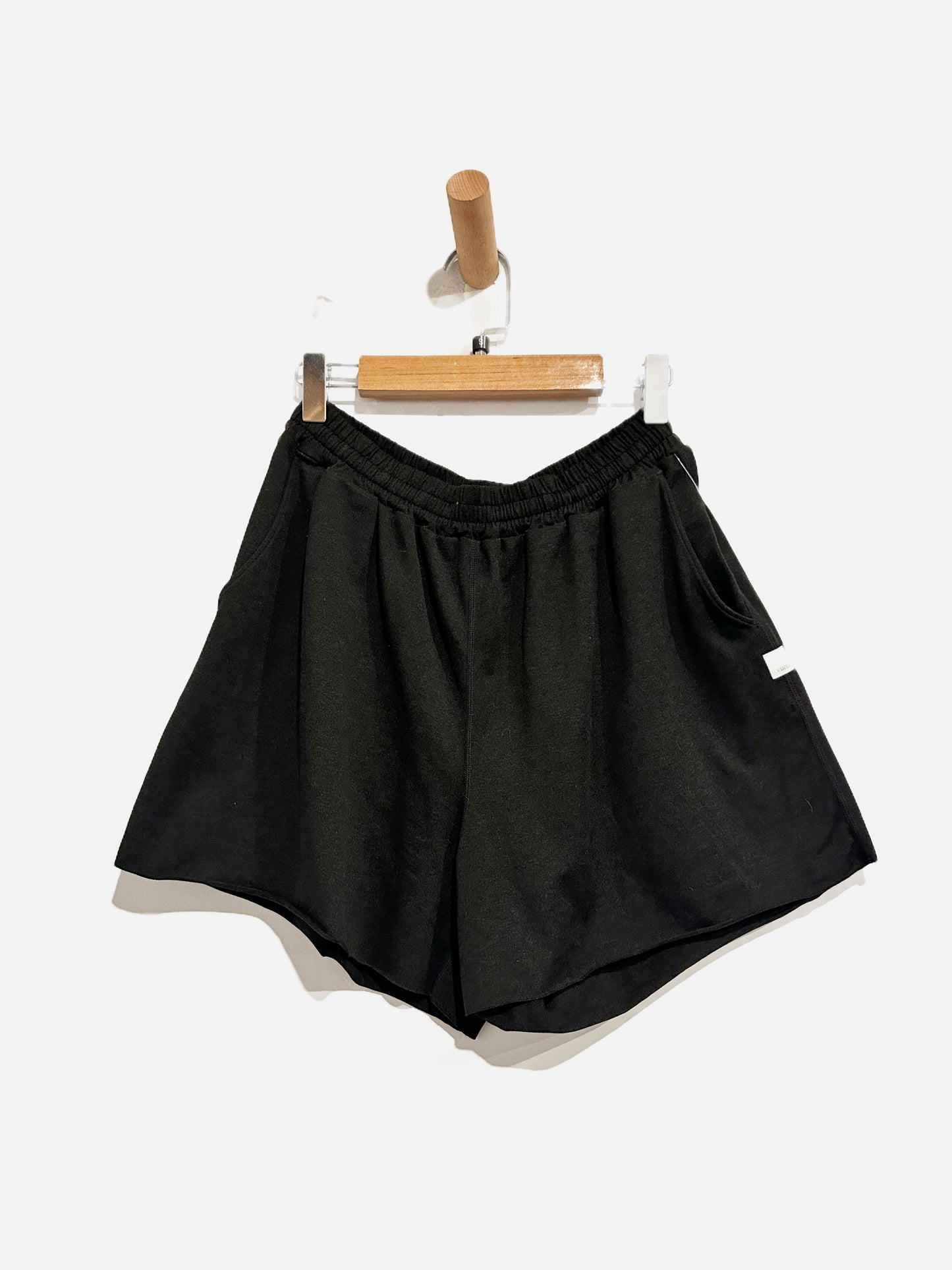 Vuori Women’s Black Boyfriend Shorts - Small