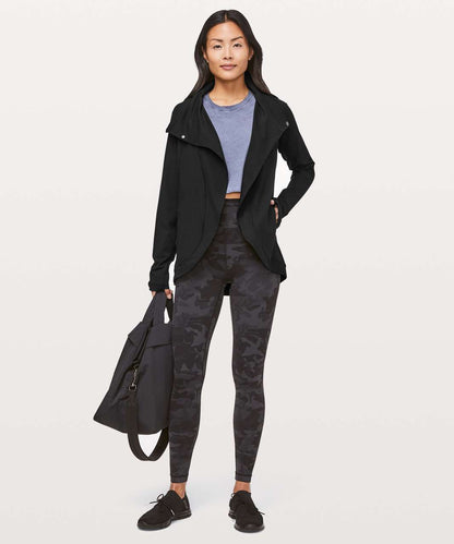 Lululemon Rulu Rally Wrap in Black - 4