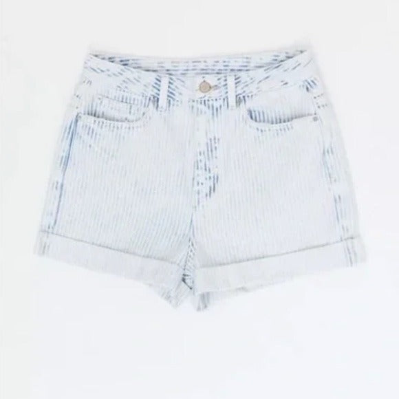 Urban Outfitters BDG High Rise Mom Denim Shorts in Faded Stripe Size 29