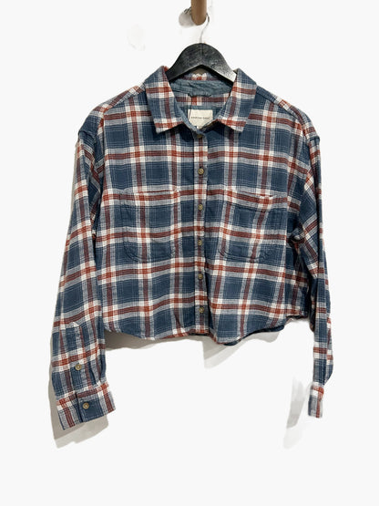 American Eagle Cozy Cabin Cropped Flannel in Blue - Small