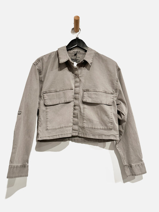 Abercrombie & Fitch NWT Gray Crop Shacket - Small