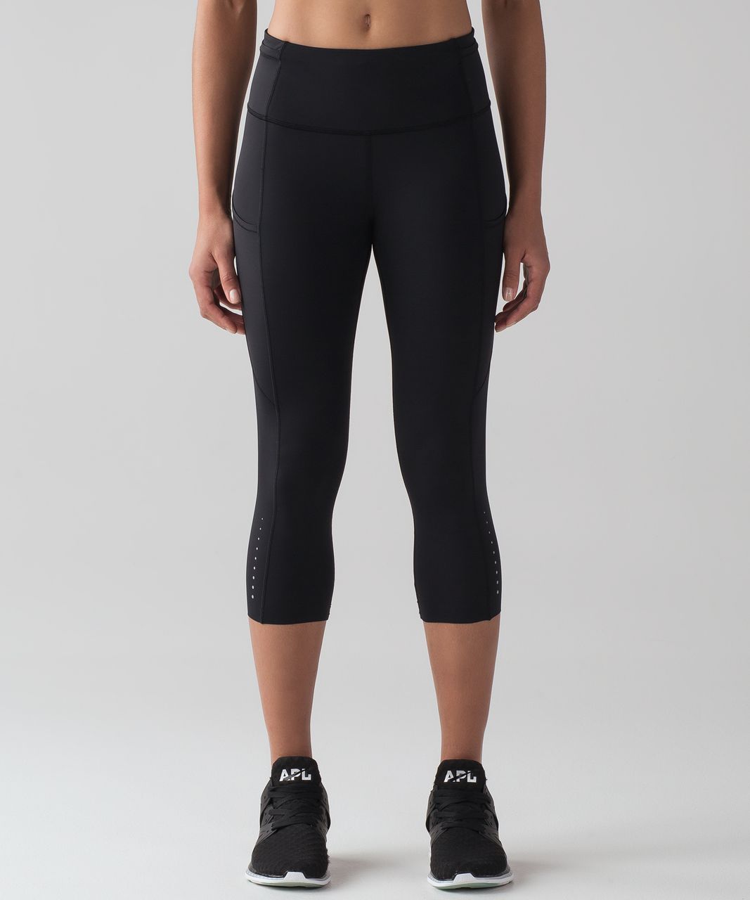 Lululemon Fast & Free Crop 19" in Black - 2