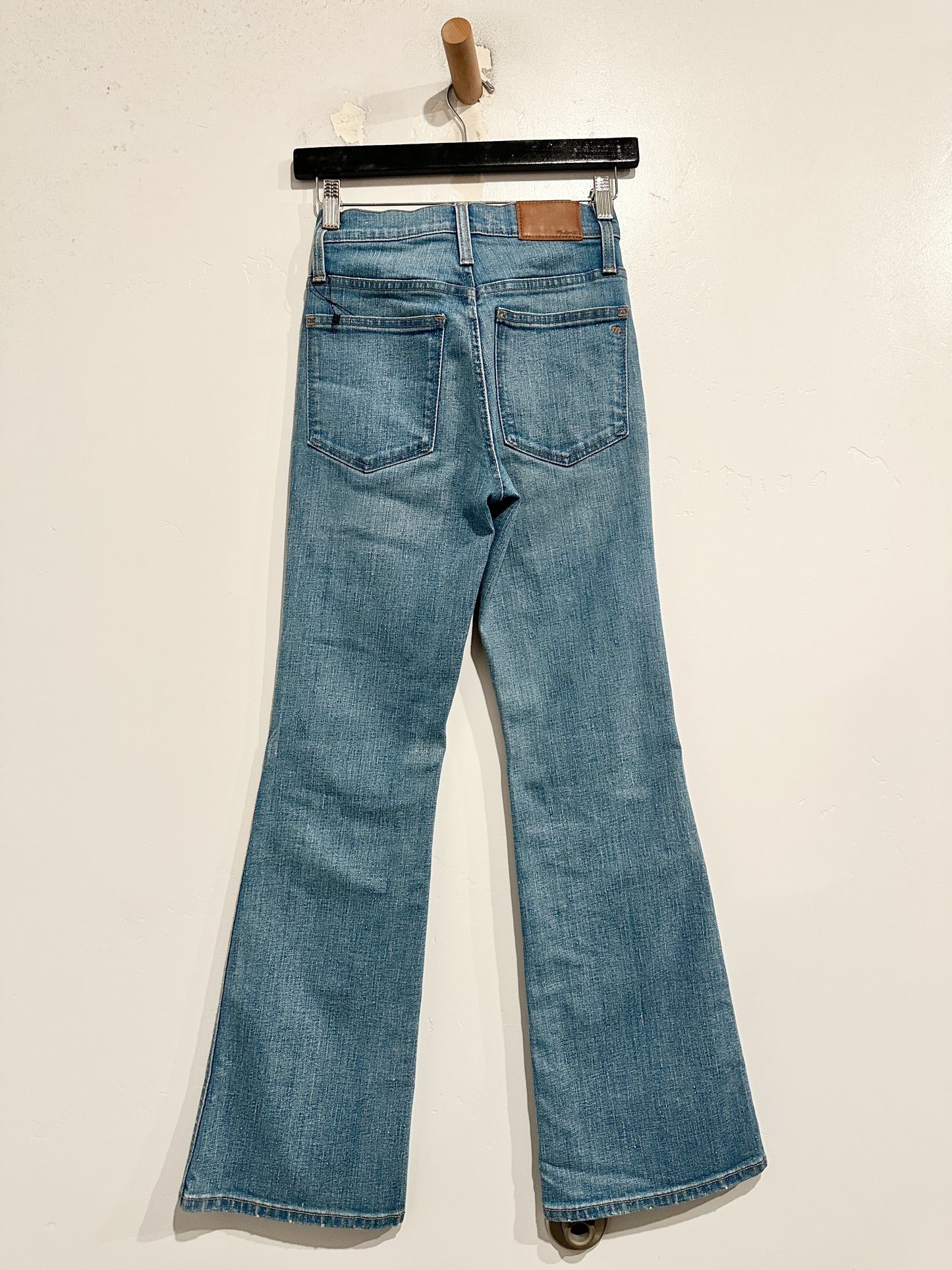 Madewell Retro Flare Jeans in Norwich Wash - 23