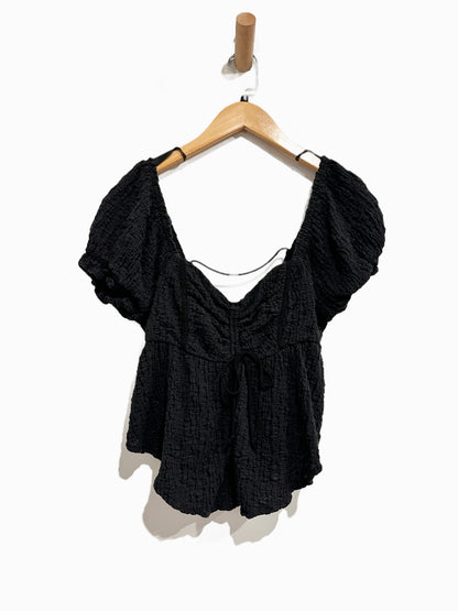 Urban Outfitters Beverly Textured Lace-Up Babydoll Blouse in Black - Small