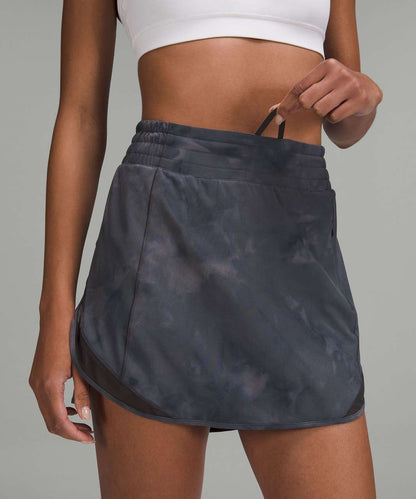 Lululemon Hotty Hot High-Rise Skirt in Diamond Dye Pitch Grey - 4