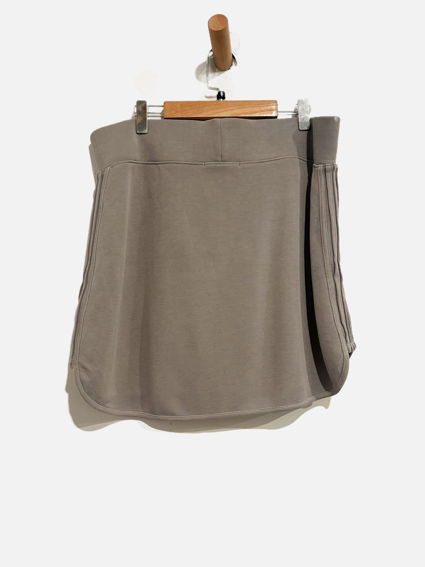 Athleta Grey Serenity Skirt - Medium
