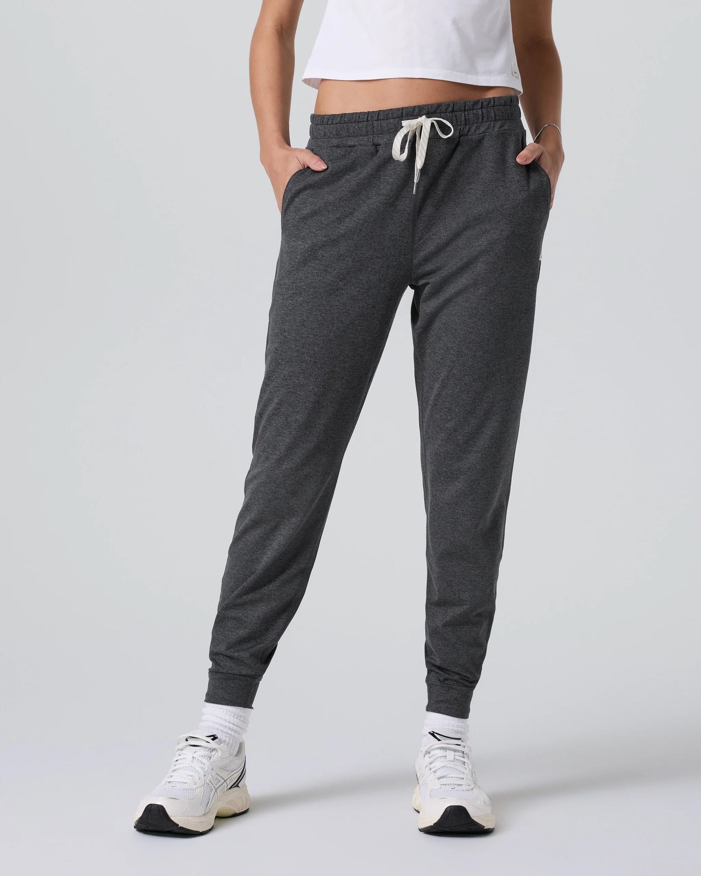 Vuori Performance Jogger in Heather Gray - Medium